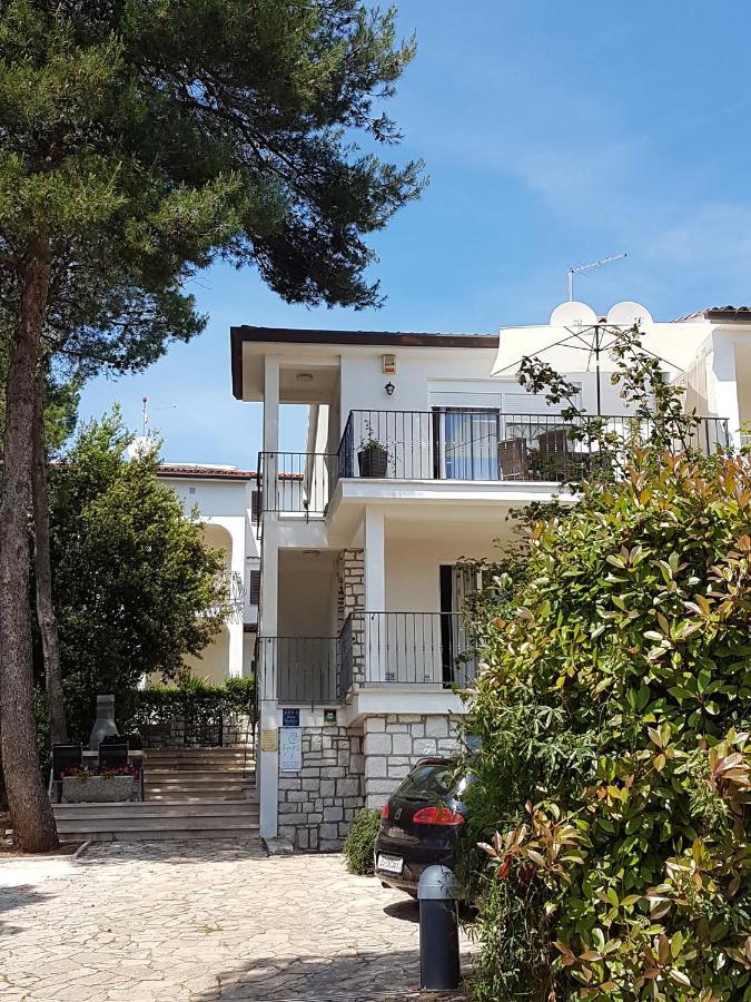 Apartments By The Sea Rovinj - 3373 外观 照片